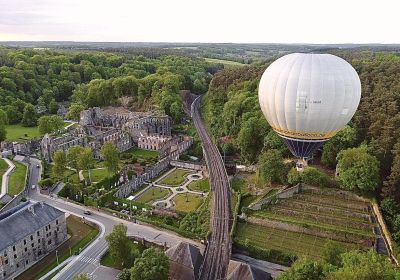 Vol en montgolfiere à l'abbaye de Villers